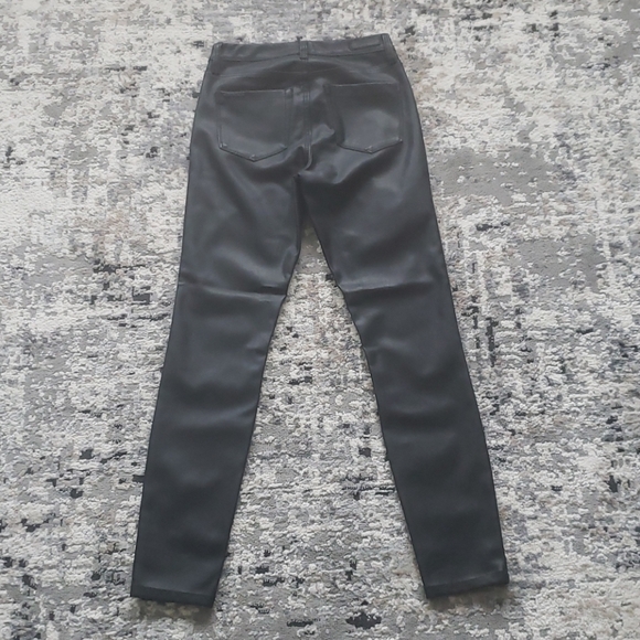 Blank NYC Faux leather Mid Rise Skinny - Picture 7 of 8